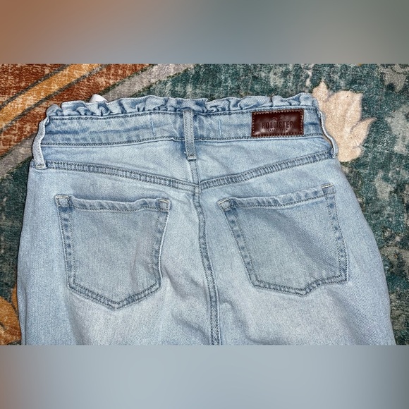 Hollister Women's Straight Leg Jeans in Soft Blue - Picture 4 of 6
